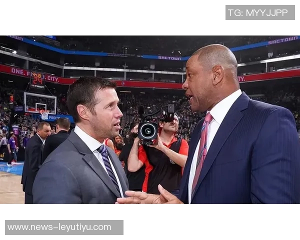 里弗斯称赞米德尔顿为雄鹿终身球员场上场下均展现超级明星风范 里弗斯称赞米德尔顿为雄鹿终身球员场上场下均展现超级明星风范