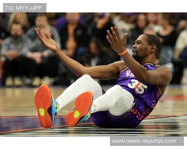 杜兰特反思火箭失误问题强调自身责任与团队提升的重要性 杜兰特反思火箭失误问题强调自身责任与团队提升的重要性