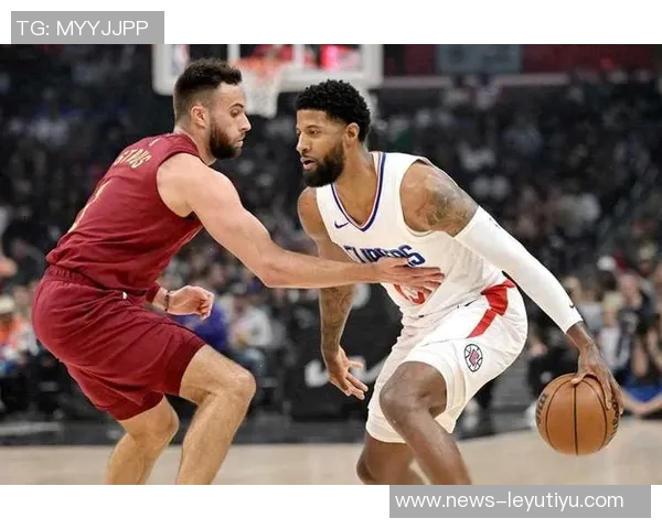 乔治首秀表现亮眼纳斯称赞其防守篮板贡献突出 乔治首秀表现亮眼纳斯称赞其防守篮板贡献突出